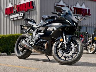 2025 YAMAHA YZF-R7