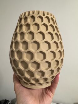 Honeycomb Vase – Modern 3D Printed Decorative Vase