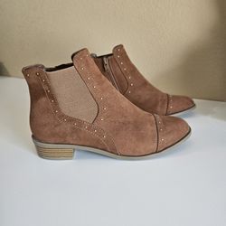 Light Brown Boots With Gold Studs