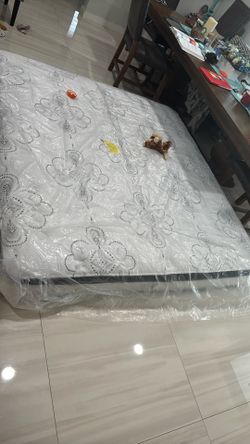 King mattress Signature Design By Ashley