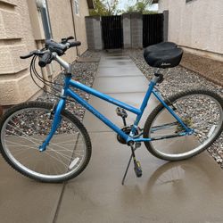 26” Magna Glacier Point Women’s Mountain Bike 