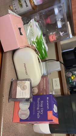 Momcozy M5 breast pump + more