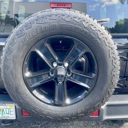 Jeep 18 Inch Set Of 5 Block Gloss Rims and Tires 