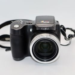 Kodak EasyShare ZD710 Black 2" LCD 7.1MP 10x Optical Zoom Compact Digital Camera