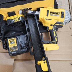 DEWALT 20V MAX XR Lithium-Ion Cordless Brushless 2-Speed 21° Plastic Collated Framing Nailer with 4.0Ah Battery and Charger