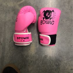 Child’s Boxing Gloves 4oz