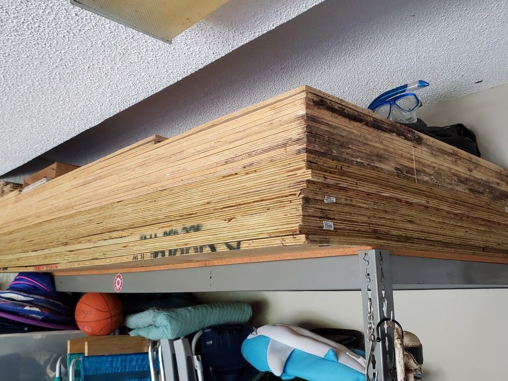 Plywood for Hurricane! 15 4'x8' sheets! for Sale in Lake Worth, FL