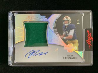 2026 Leaf Spectacular Rookie Signature Swatch of Riley Leonard, numbered 7/25