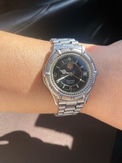 Watch TAG Heuer Professional 200m model from the 2000 series,