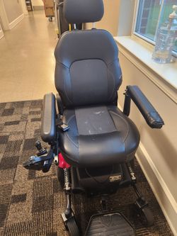 Electric.scooter chair works great