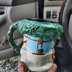 Snow White Disney Parks Exclusive Mug.