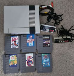 Original Nintendo Entertainment System NES with controllers and 6 games Nice bundle!