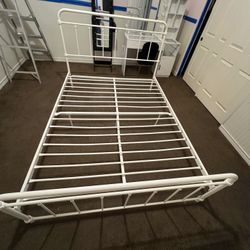 Queen Metal Bed Frame 
