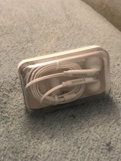 Brand new Samsung Headphones