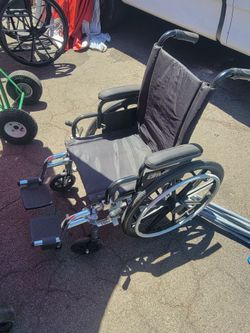 Small wheel chair | Cilla de rudas