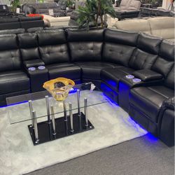  Black Sectional W/Power Everything Clearance Free Rug!