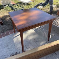 MCM Foldable Table