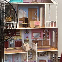 Doll House 