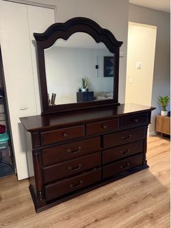 Dresser
