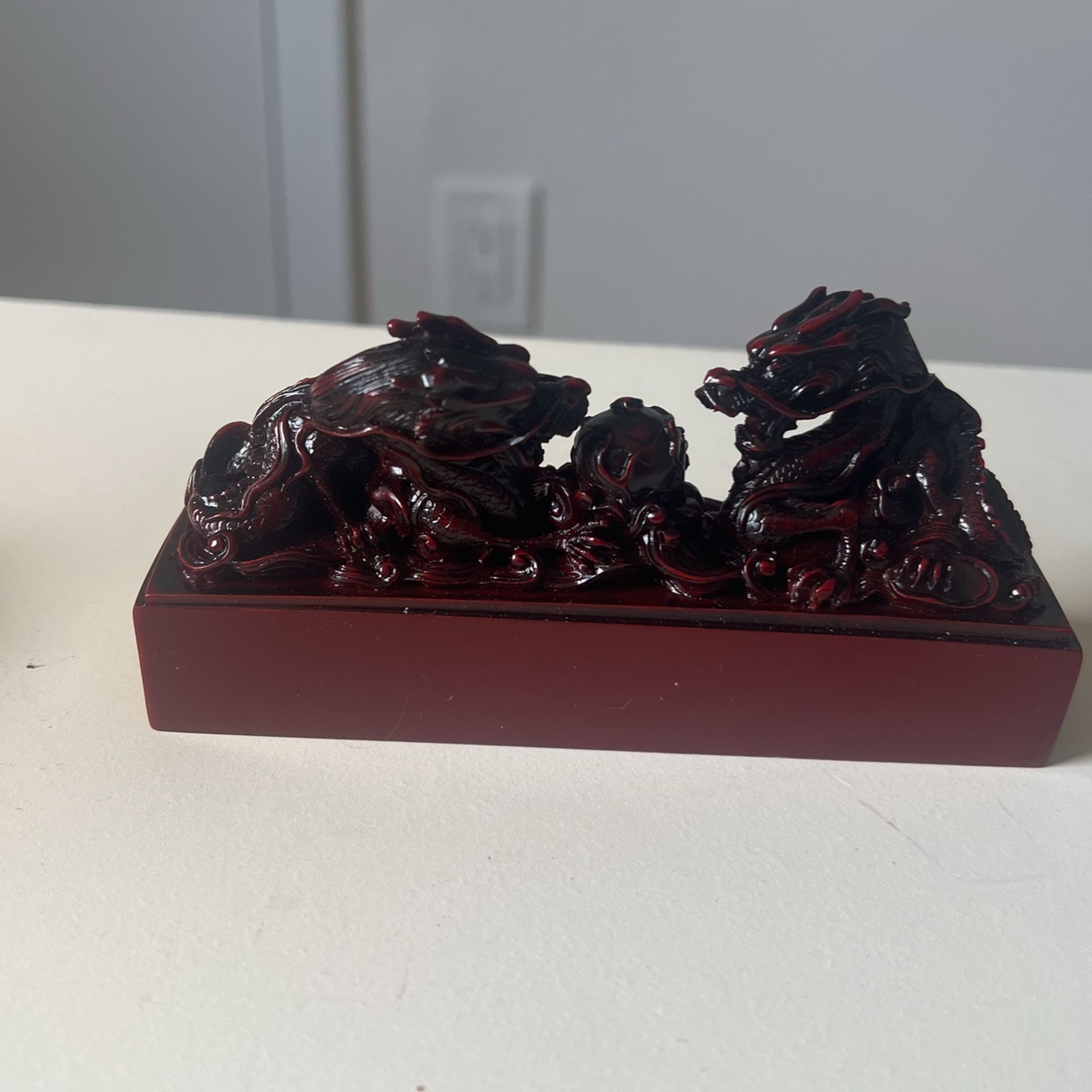 Vintage Chinese Red Resin Carved ‘Lucky Dragons’ Paperweight Book Holder Decor