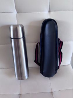 Stainless Steel Vacuum Thermos Flask w/ Carrying Case – New