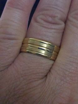 Men's gold Finished titanium polished ring size 9.0
