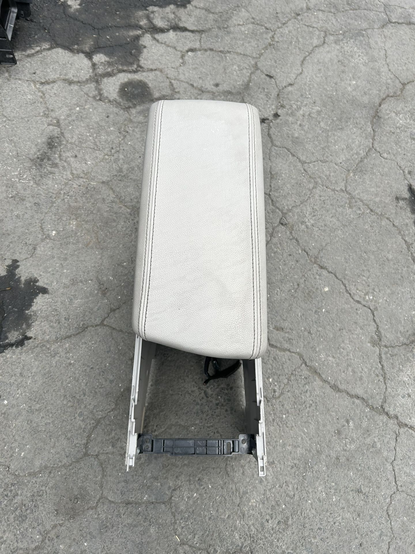 2016-2017 Hyundai Sonata Hybrid Center Console