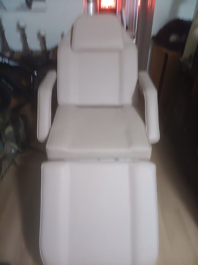 Excelente Cama Para Faciales Masajes Ect En Perfectas Condiciones Y Precio