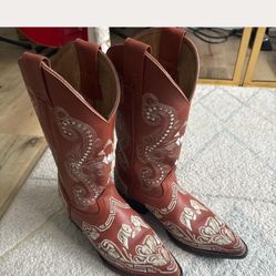 Leather cowboy boots size 7.5 