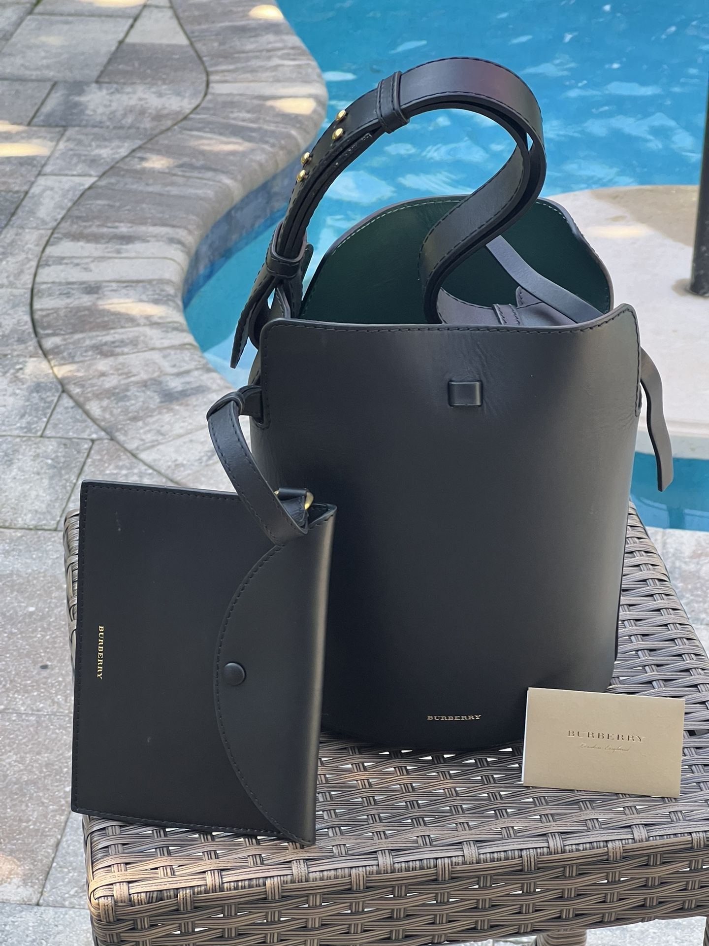 2019 Small Burberry Bucket Black