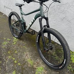 2024 Giant Stance 27.5 Size XL Brand New