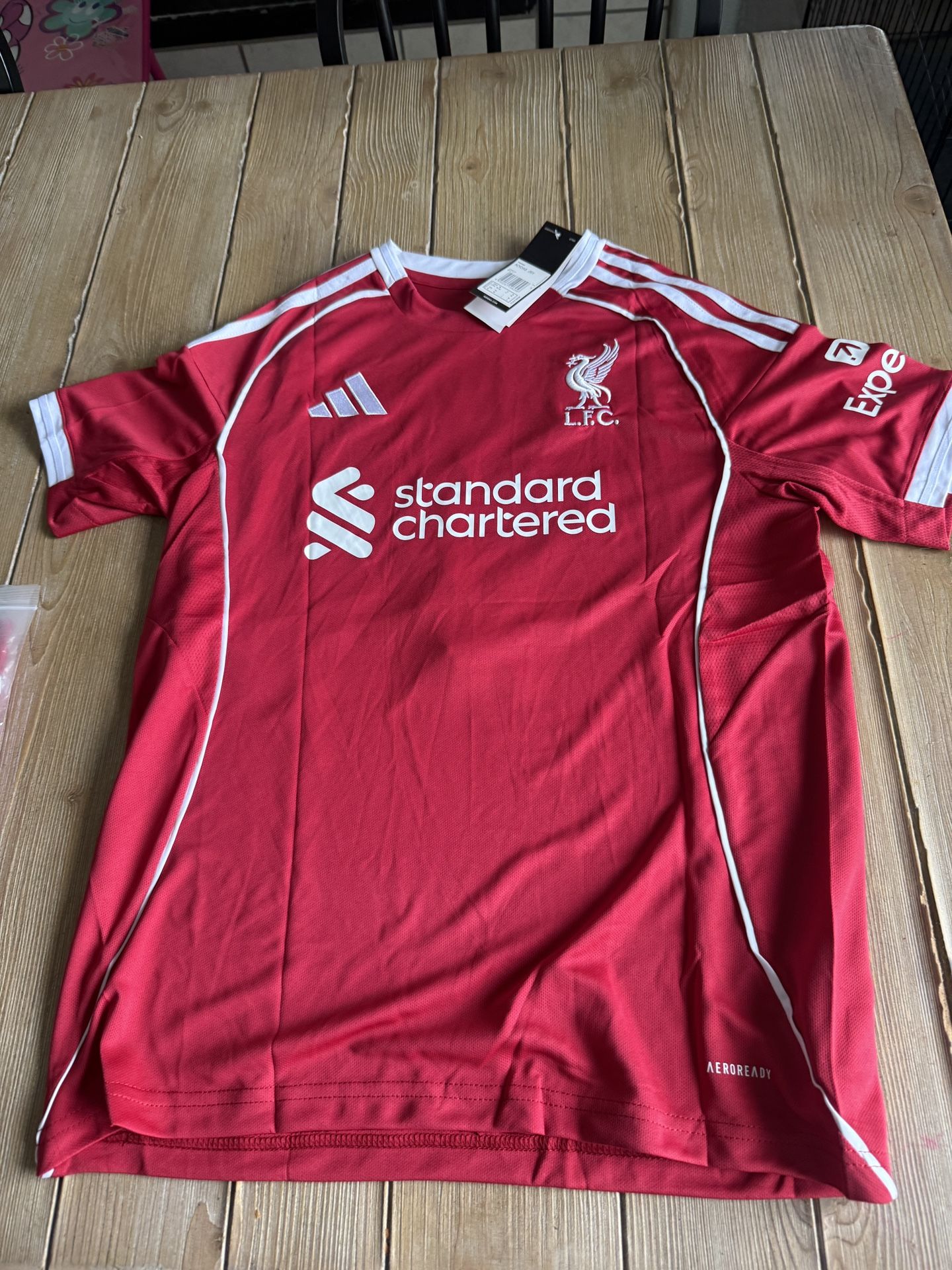 Medium Liverpool Isak Jersey