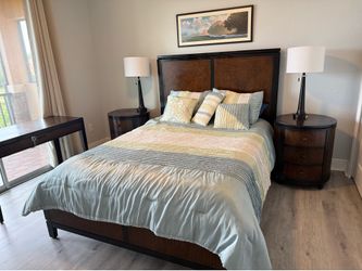 HOOKER Furniture Queen Bedroom Set – Complete Package – $690