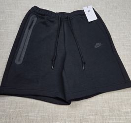 Nike Tech (Shorts)
