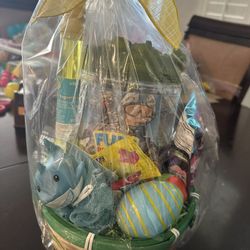 Easter Basket Military 41 Pieces Bucket Fun, Bubbles, Bath Sponge,lots If Candy, No Holds