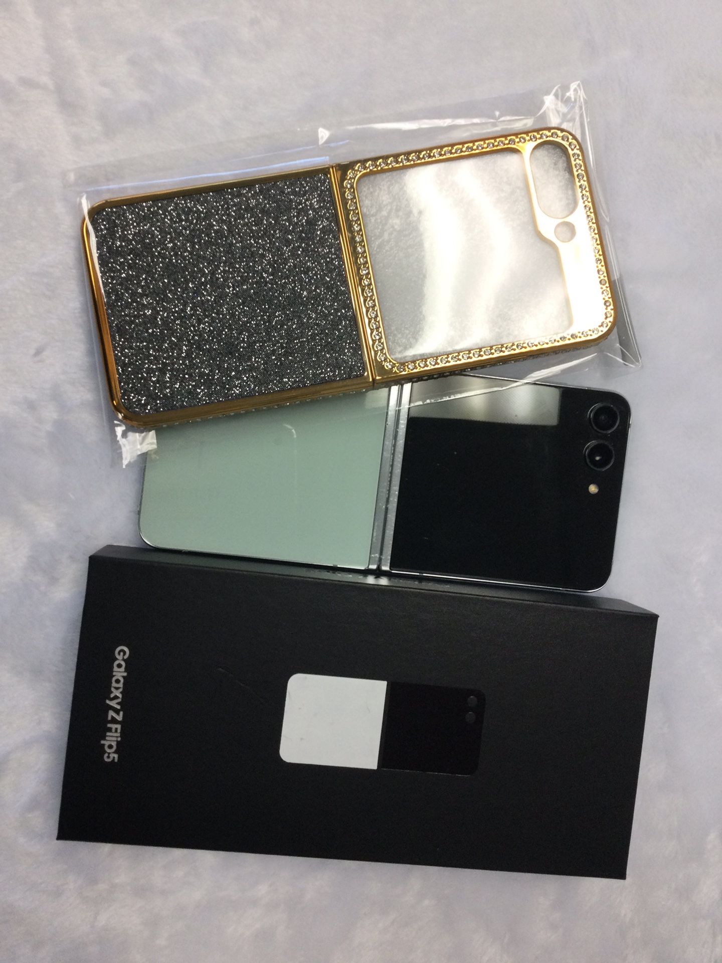 Galaxy Flip 5 256GB Unlocked Lowest Wholesale Prices UP TO THREE MONTHS STORE WARRANTY