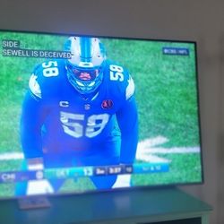 Newly USED 70 INCH LG TV