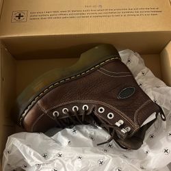 Brown Dr. Martens Buzz 81 