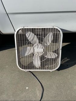 Holmes 20-inch Box Fan 3-Speed