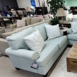 🔥[HOT DEAL] Kilarney Mist Loveseat