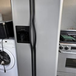 Silver Side By Side Refrigerator ‼️‼️‼️