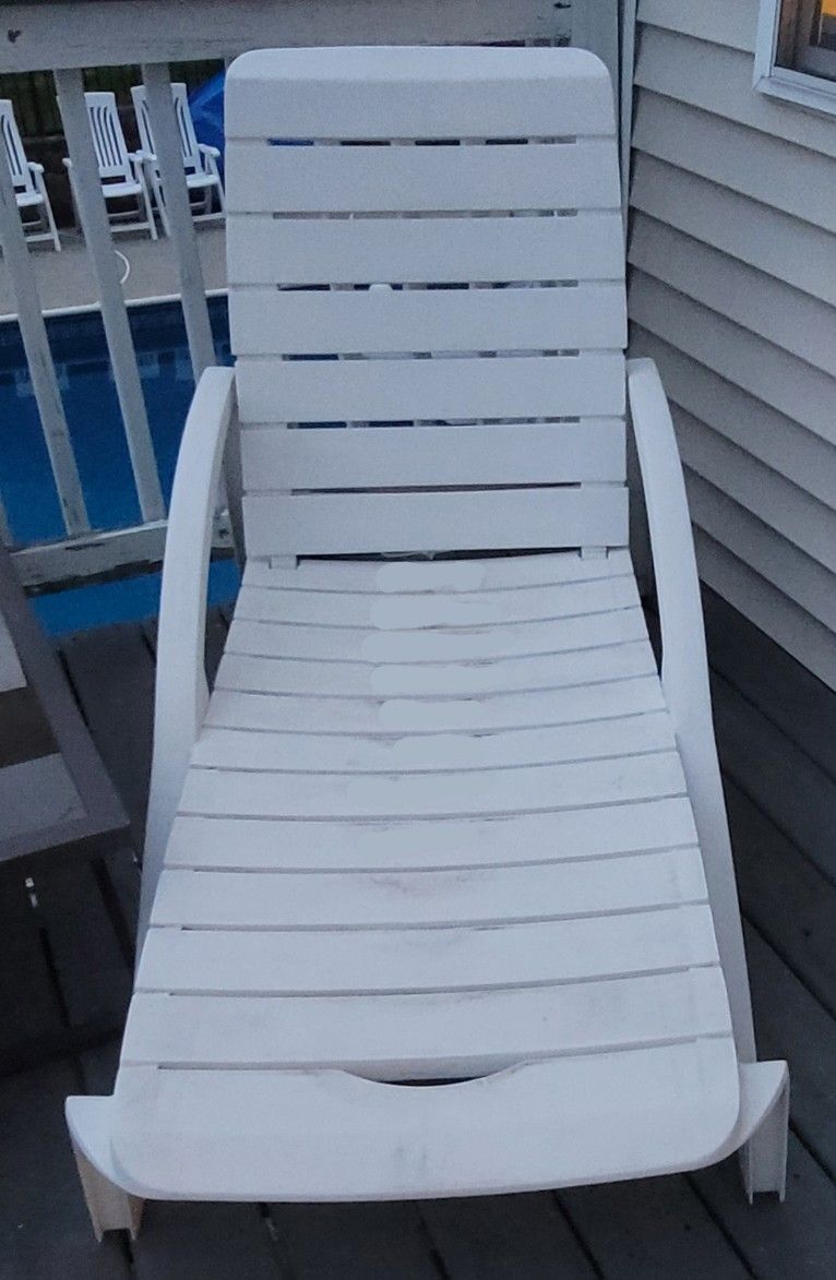 Outdoor Plastic Loungers