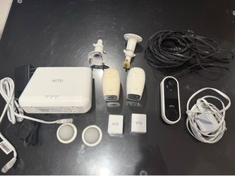 2x Arlo Pro 2 Cameras with Wired Doorbell and Base Station
