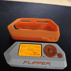 Flipper Zero With Silicone Case