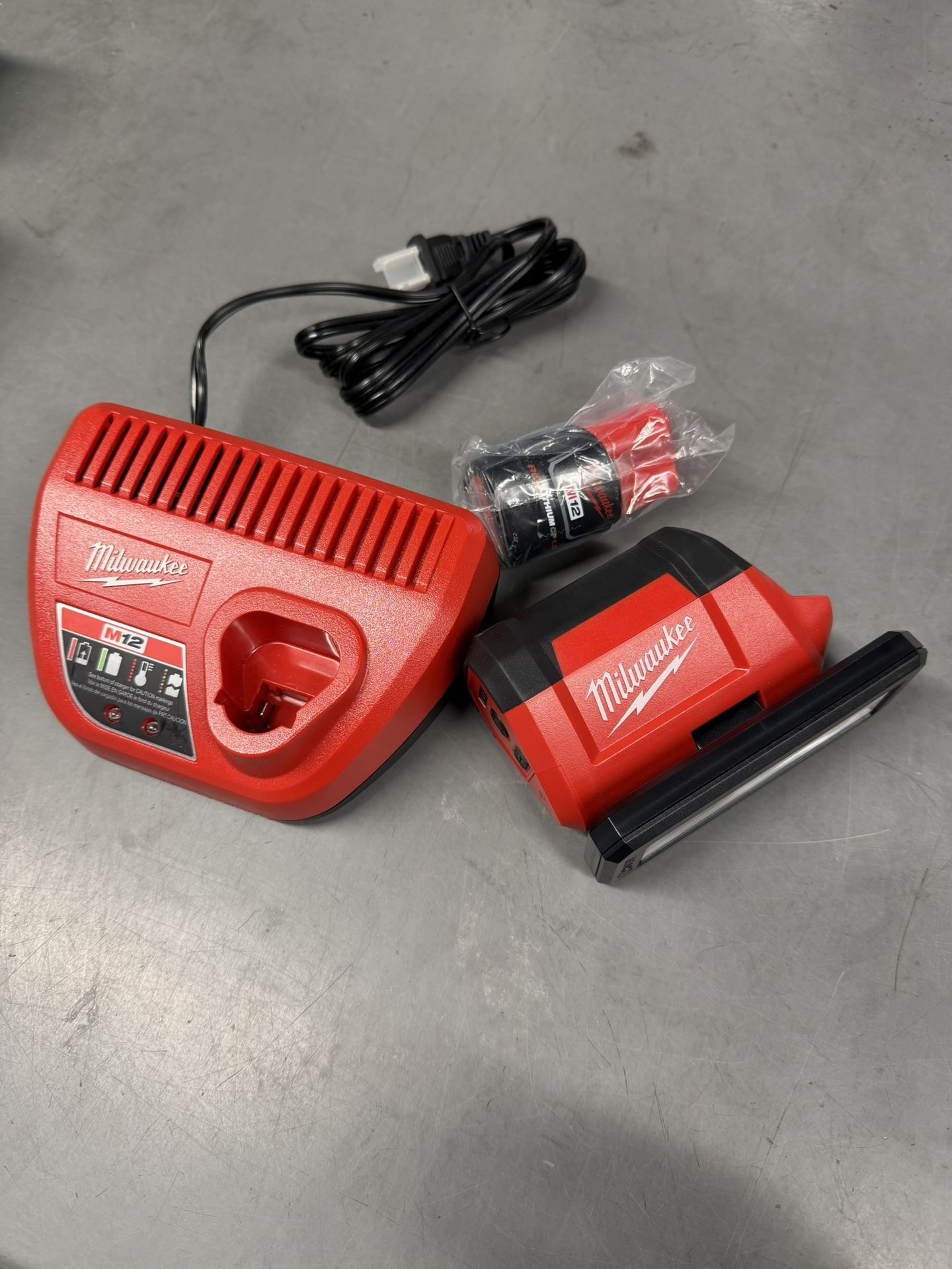Milwaukee M12 Rover Light (NEW) + Charger + 1.5Ah Battery – $120 (Lawrenceville)