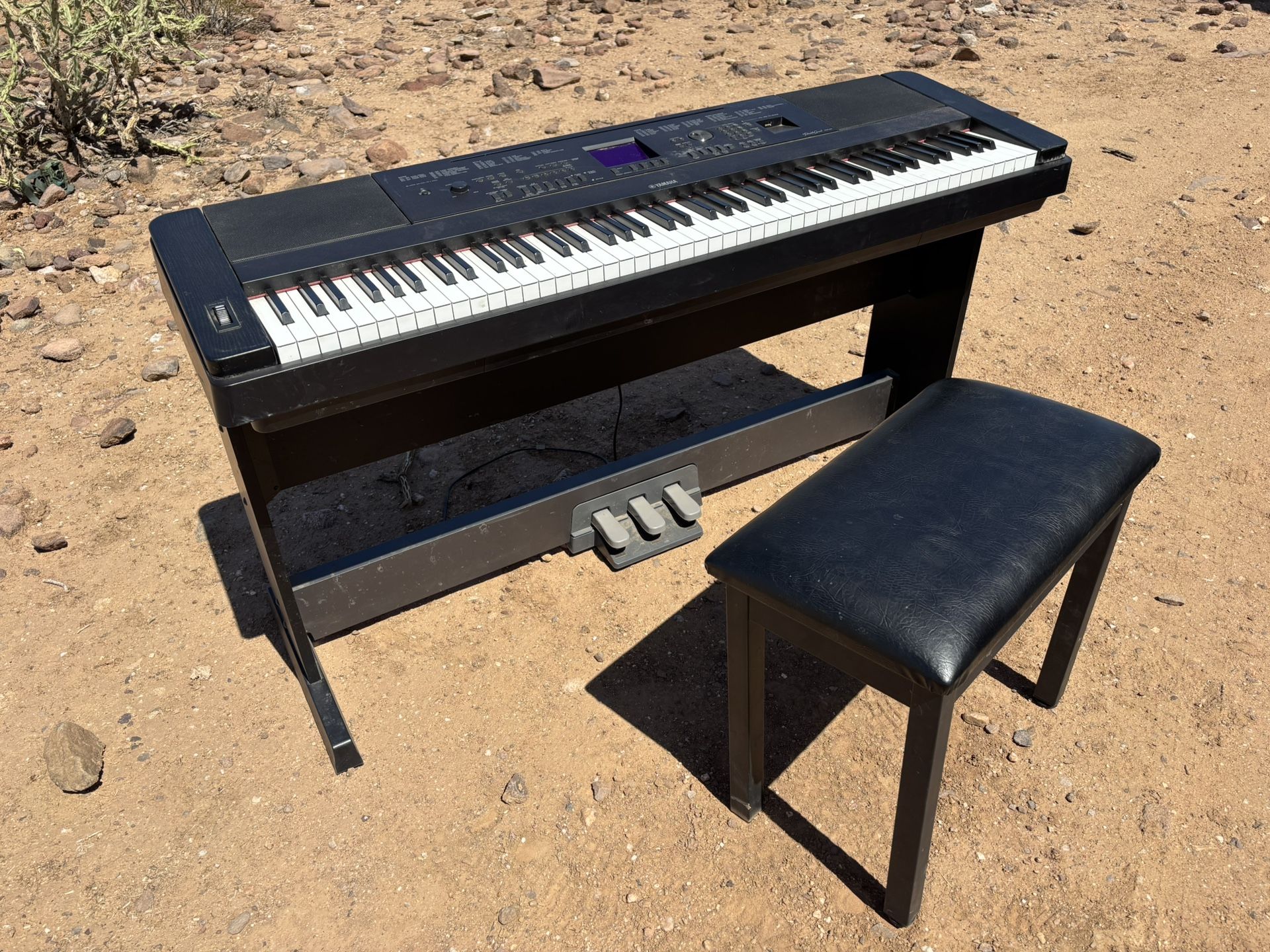 Yamaha 660-GXT Electric Keyboard