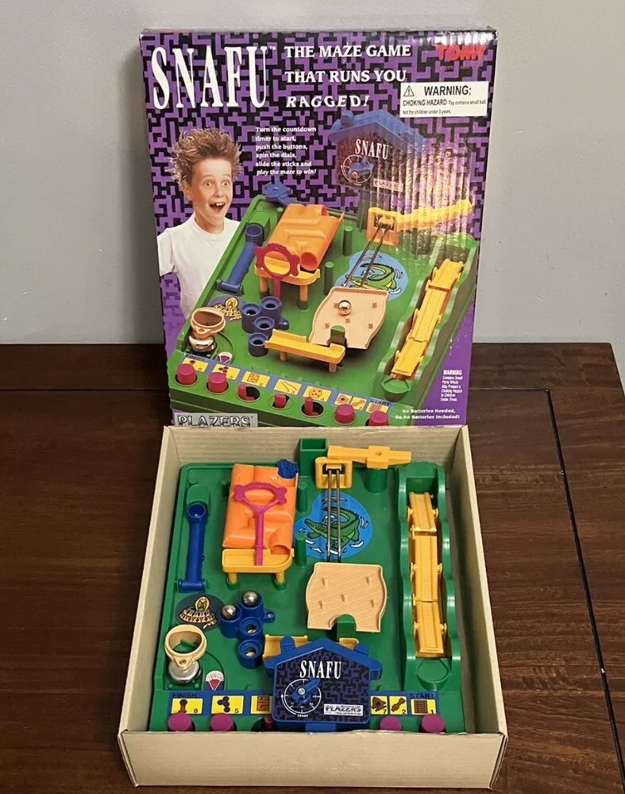SNAFU Maze Game Run Yourself Ragged Obstacle Course Tomy Vintage 1991