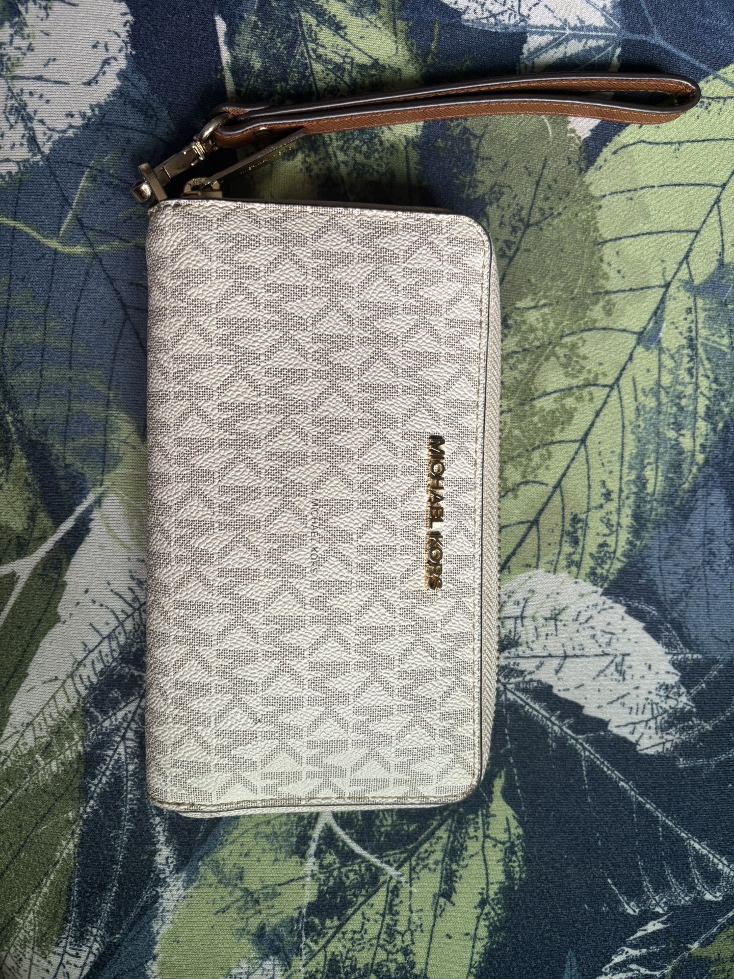 michael kors wallet