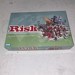 Risk Battlefield Strategy Board Game In Excellent New Condition (Is Complete Nothing Missing)
