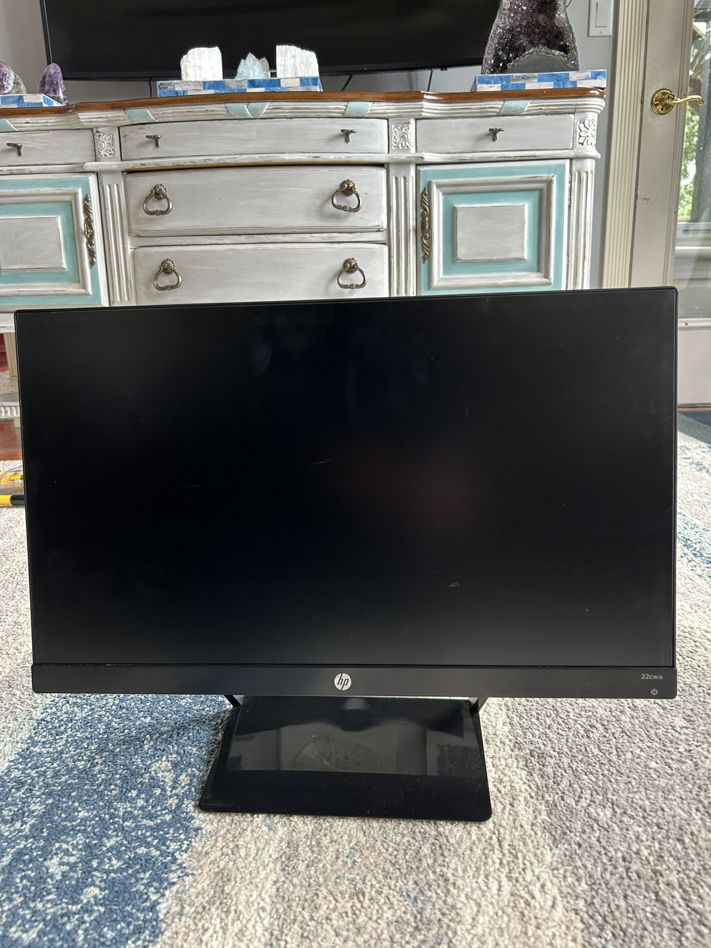HP Color Display Monitor – Barely Used – 20”